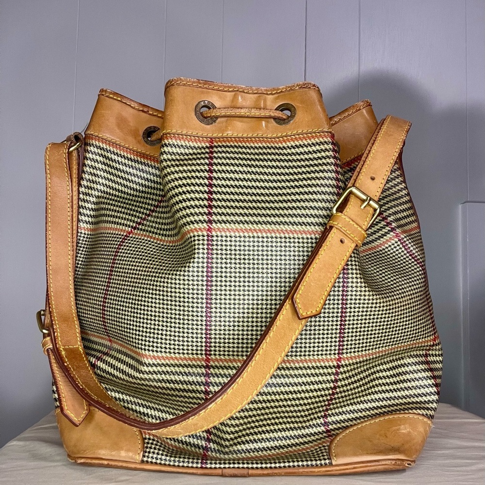 Hunting World Plaid Bucket Bag - Picture 4 of 13